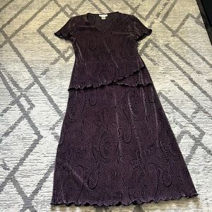 Connected Purple/Black Dress with Scalloped Tier Hem Line Size 8